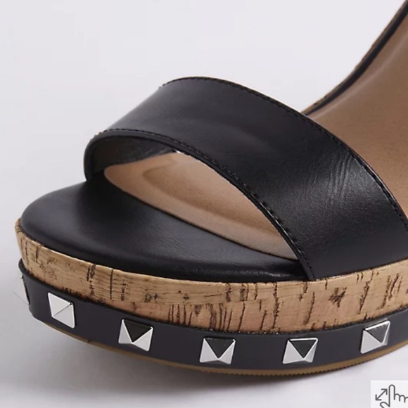 NWT TORRID WW Studded Platform Wedge - Faux Leather Black - Picture 4 of 8